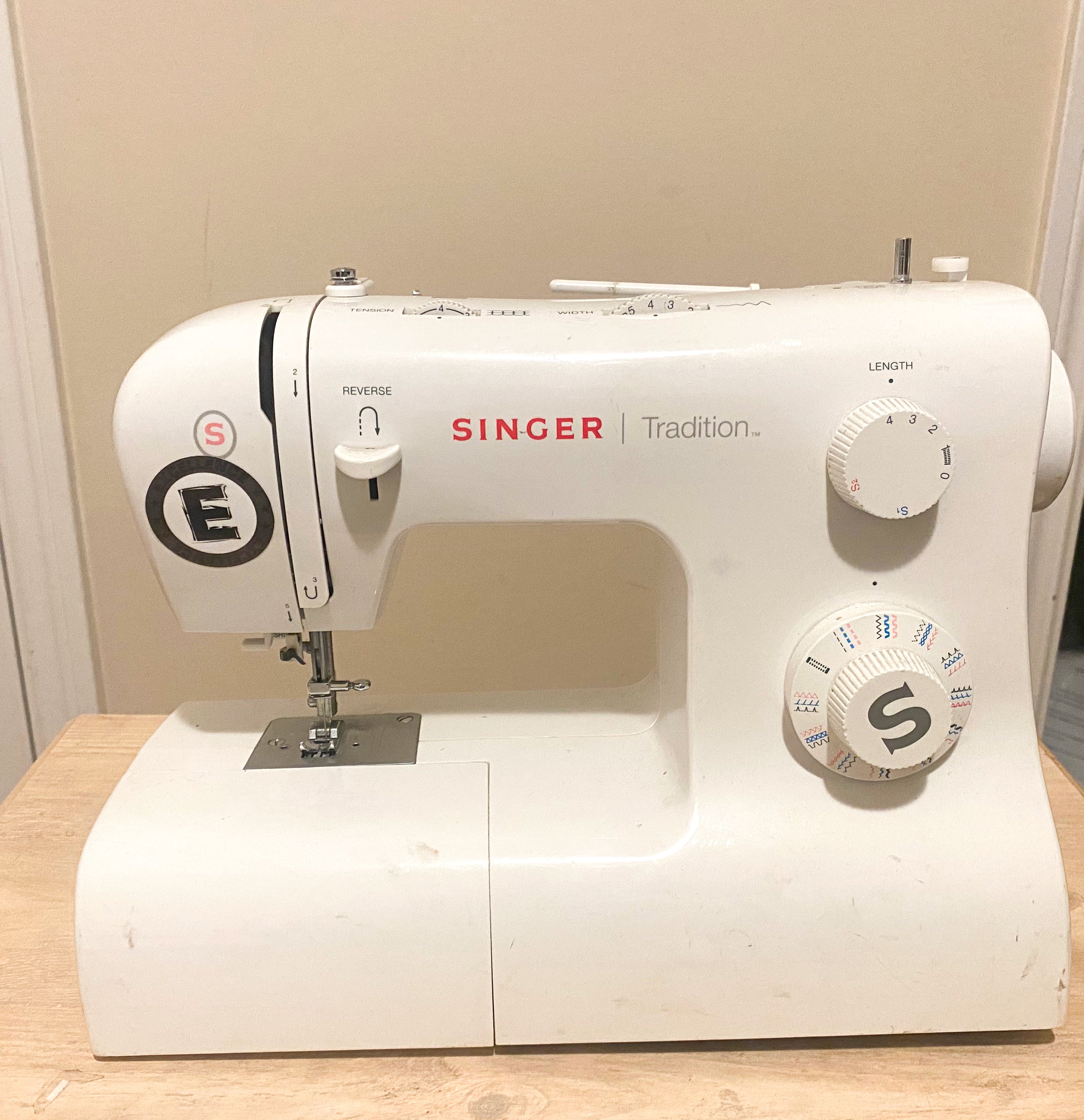 Excellence Singer Sewing Machine